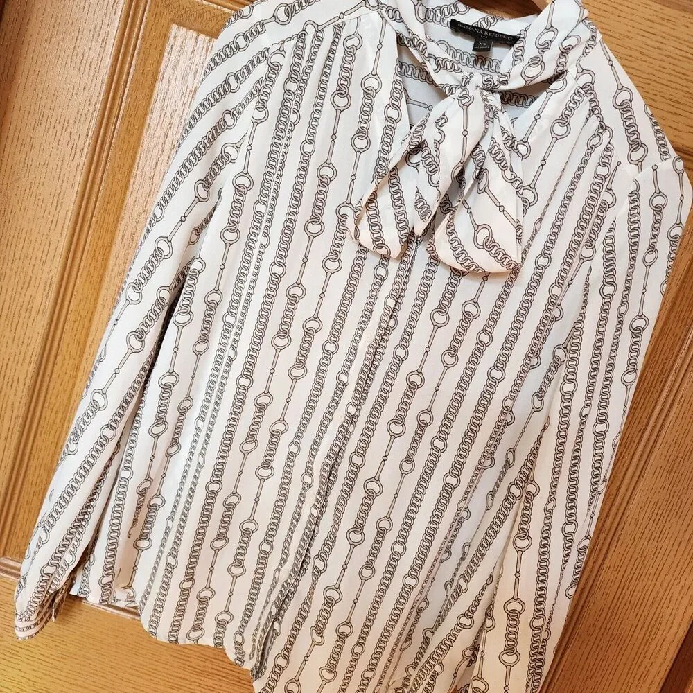 Banana Republic Chain Print Blouse Scarf‎ Tie Women's Size XS Black & White EUC - Picture 2 of 11